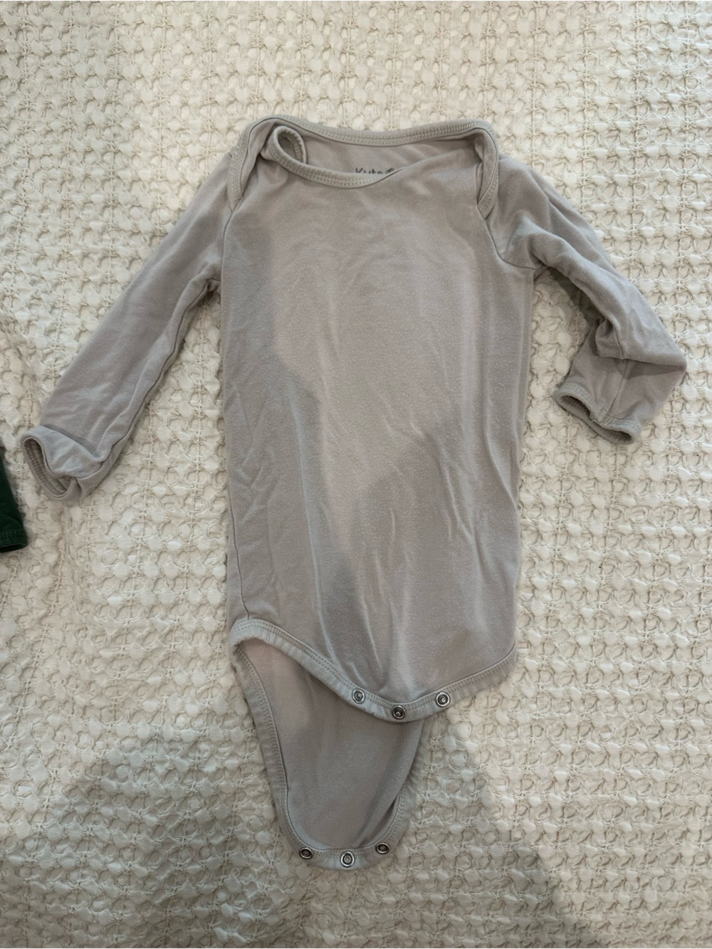 Kyte BABY Long-Sleeve One-Piece Bodysuit in Light Taupe